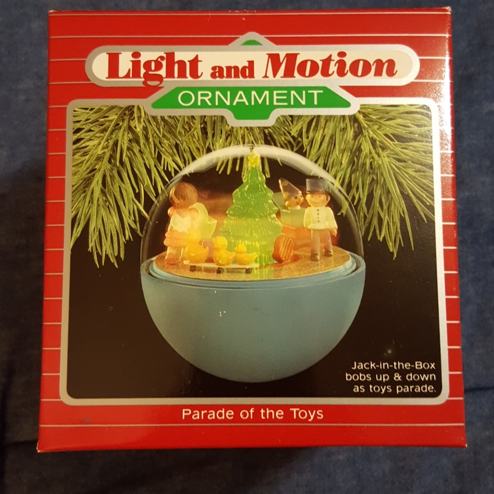 Hallmark 1988 PARADE OF THE TOYS Magic Holiday Christmas Ornament